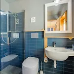 Petit Bleu Hotel