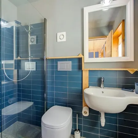 Petit Bleu Hotel