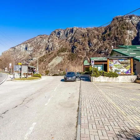 Hotel Petit Bleu Chamois